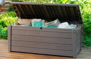 Best Outdoor Deck Storage Box Buyers Guide Tractor Sprinkler Hub throughout dimensions 1600 X 1036
