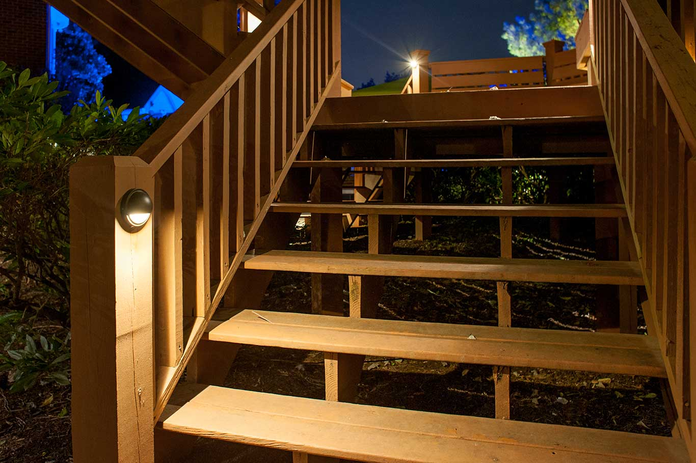 Low Voltage Deck Stair Lights New Home Design Ideas For Deck for measurements 1366 X 909