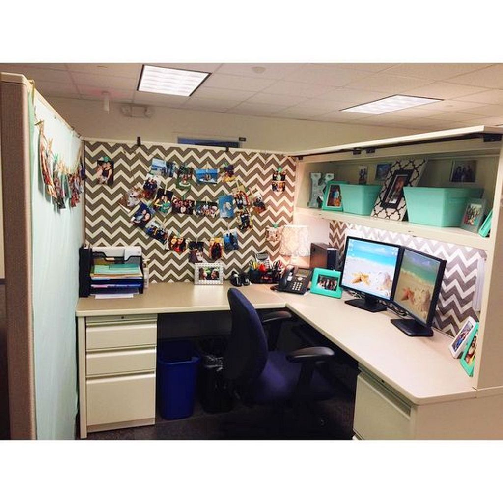 20 Best Office Cubicle Decor Ideas For Fun Environment In for dimensions 1024 X 1024