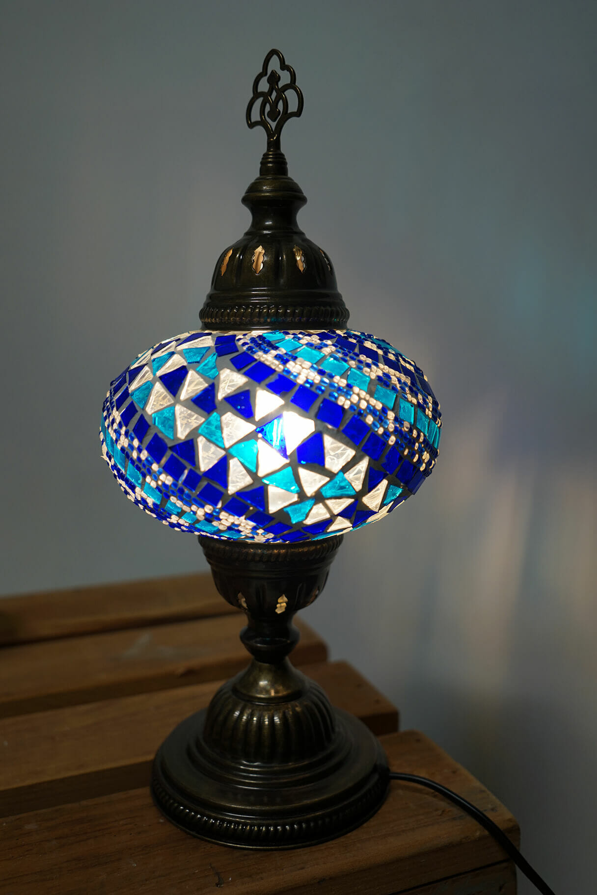Blue Fan Ufo Mosaic Table Lamp in size 1216 X 1824