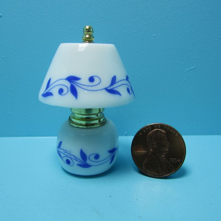 Details About Dollhouse Miniature Porcelain Table Lamp With Blue Floral Design Ra0174 inside sizing 1024 X 1024
