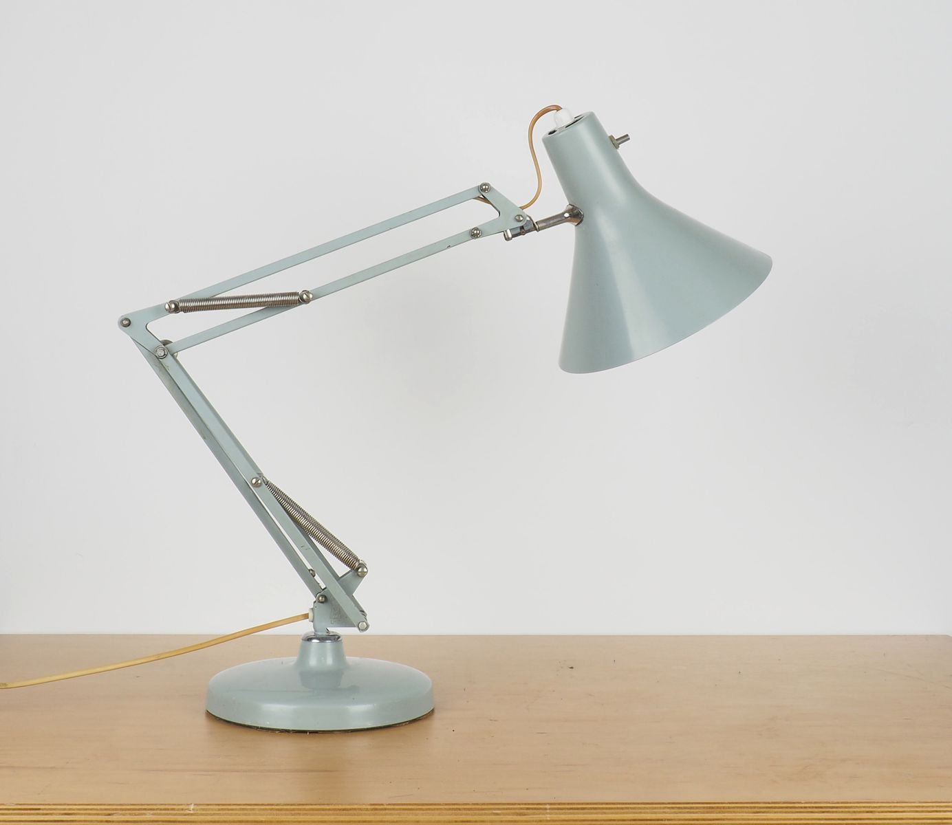 Luxo Lamp The Best Desk Lamps According To Architects Coffee for size 1384 X 1200