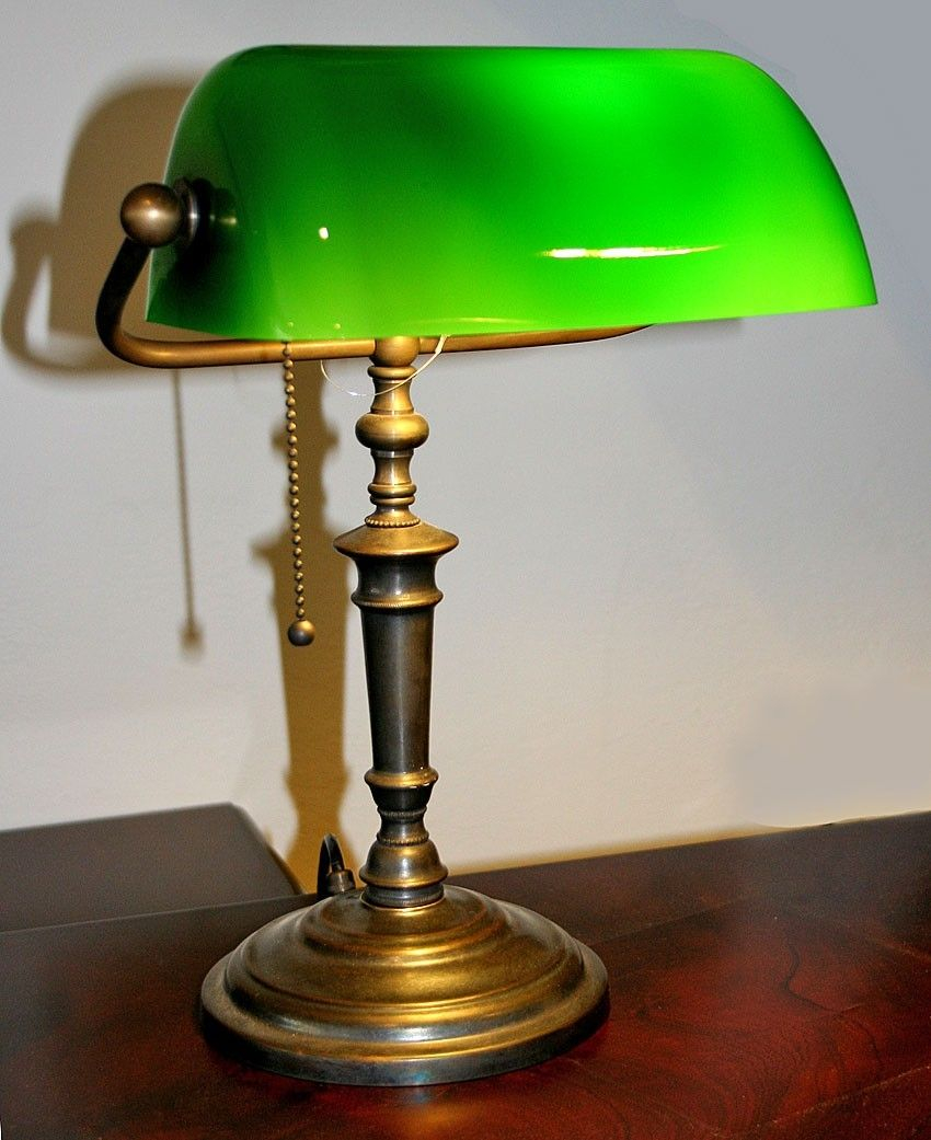 Old Fashioned Green Desk Lamp In 2019 Bankers Desk Lamp regarding size 850 X 1041