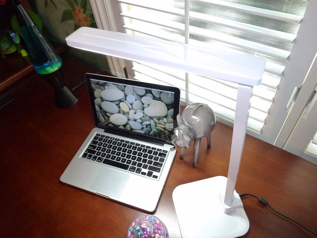 The Best Desk Lamps Business Insider Business Insider with dimensions 1024 X 768
