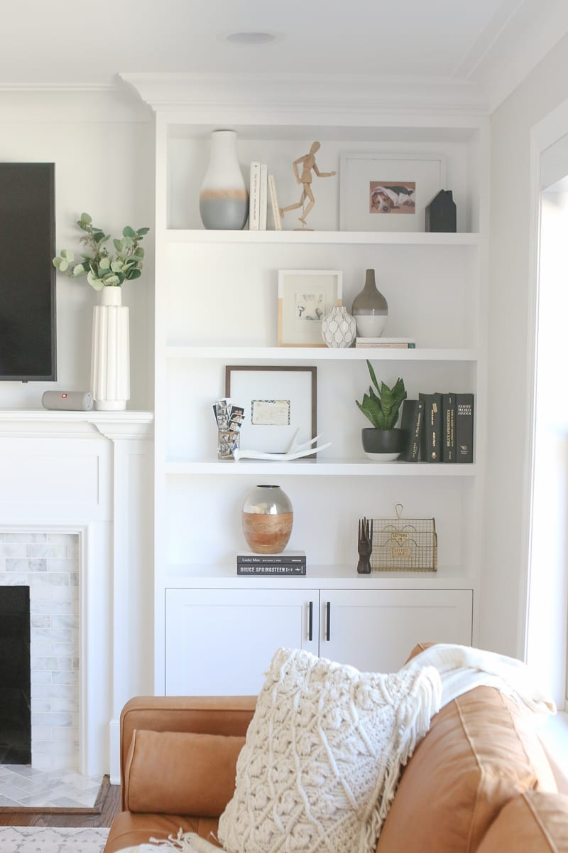 The Dos And Donts Of Decorating Built In Shelves The Diy with regard to sizing 800 X 1200